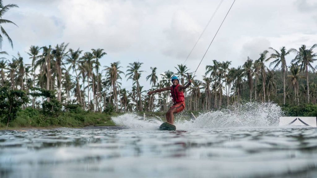 man wakeboarding at Sairgao Wakepark