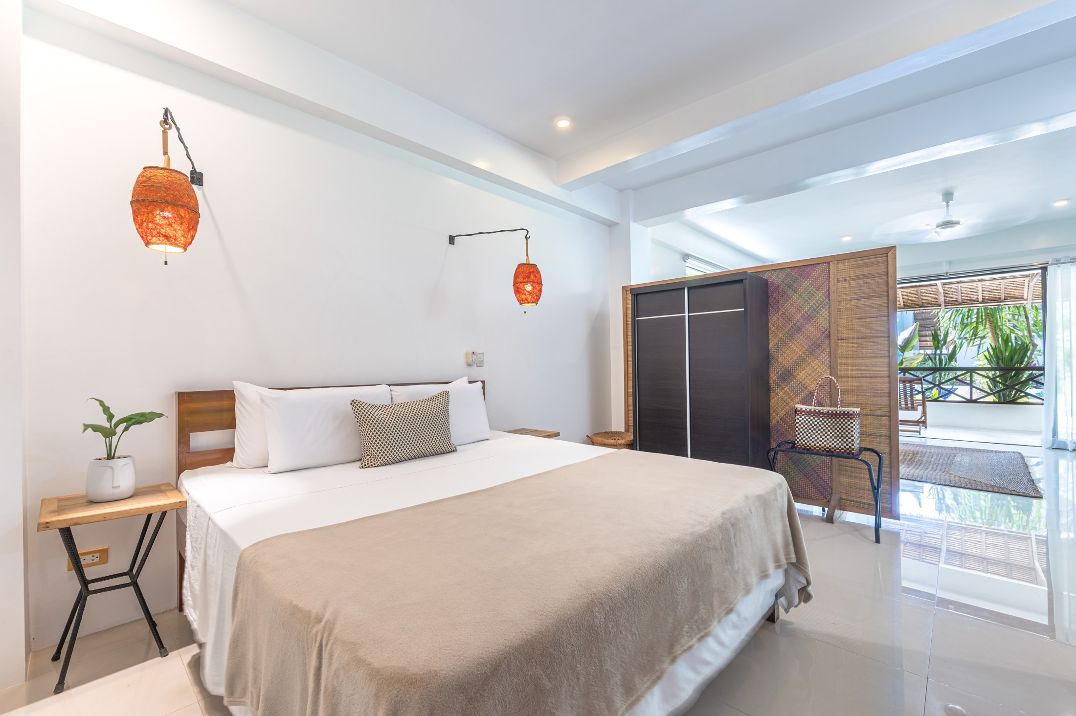 Luxury Studio Suite bedroom and balcony