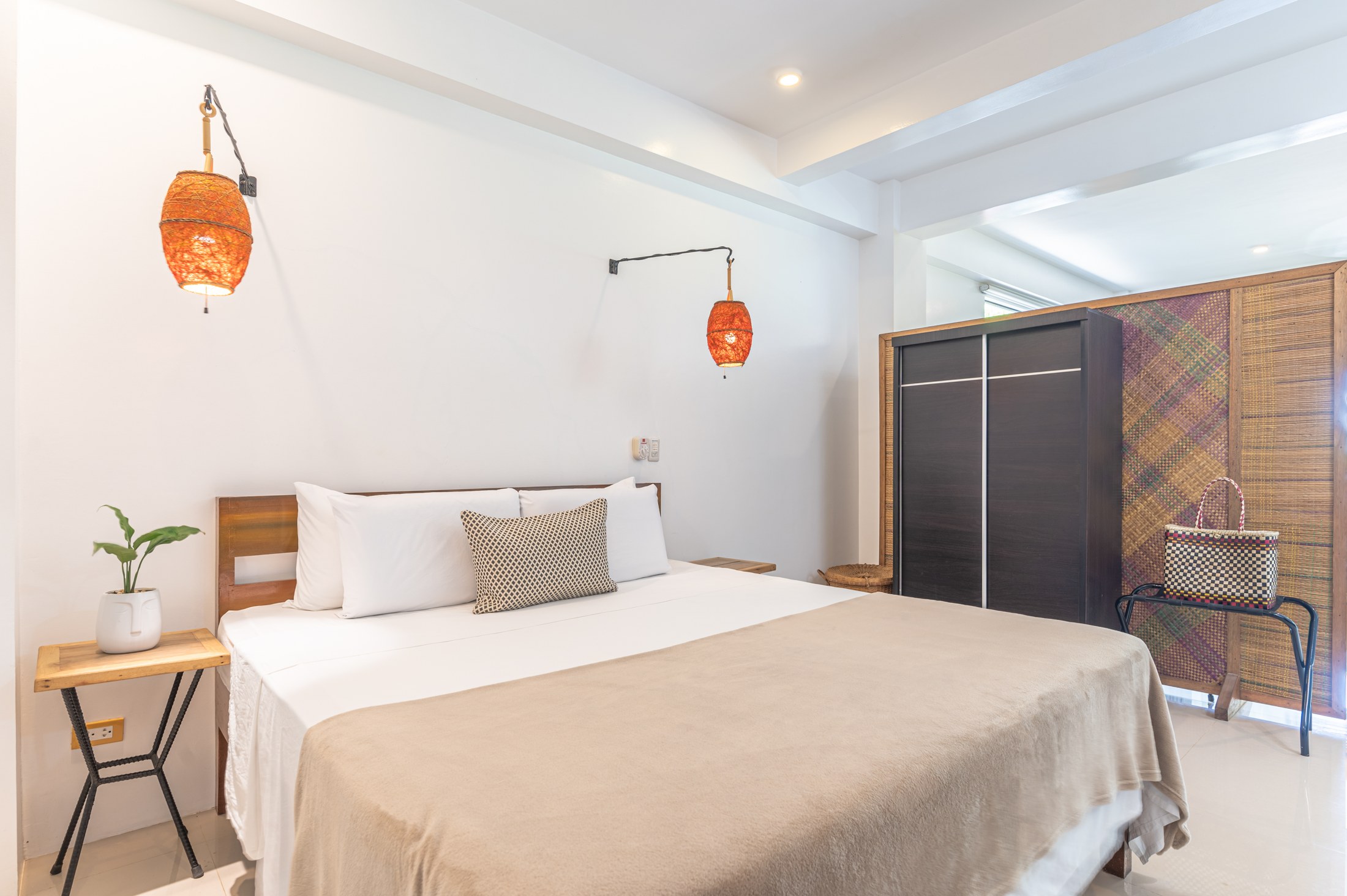King-size bed in the Studio sleeping area